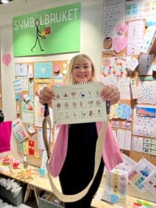 Susanne Rantanen esittelee Super -kuvatuki-työkalua Educa -messuilla